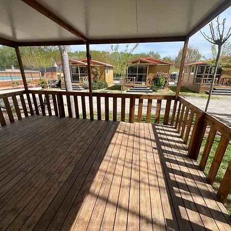 Camping El Llac De Banyoles
