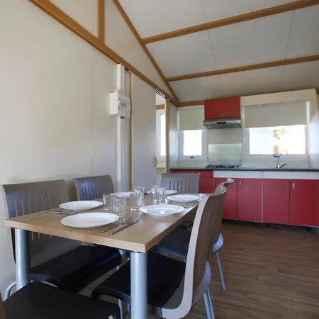 Camping El Llac De Banyoles Porqueres