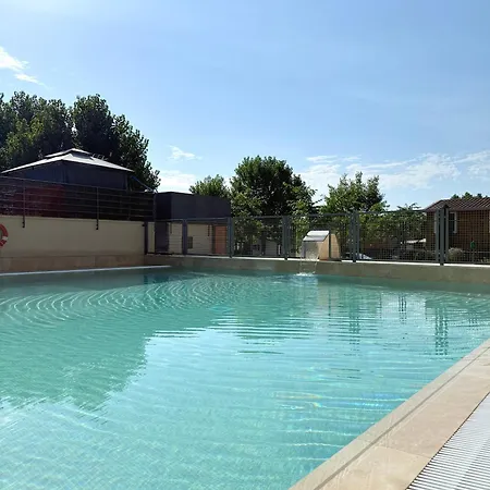 Camping El Llac De Banyoles *