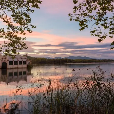 El Llac De Banyoles Campsite