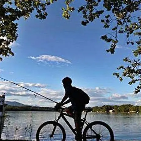 El Llac De Banyoles Porqueres